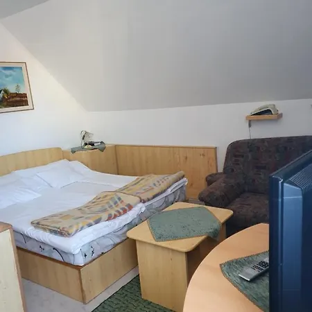 Gála Panzió *