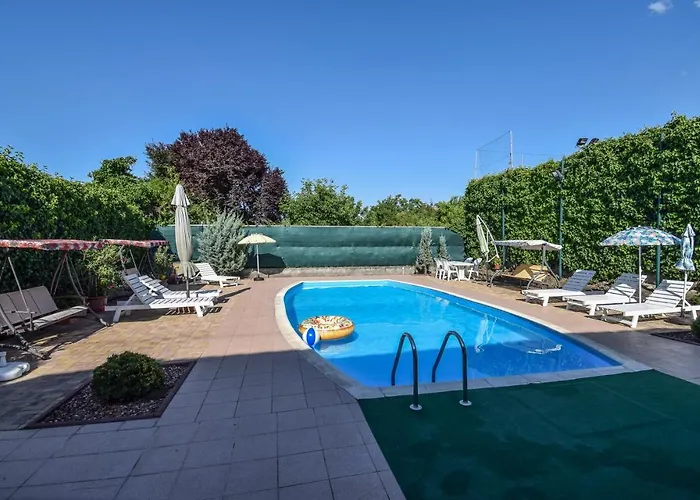Gala Panzio Guest house *